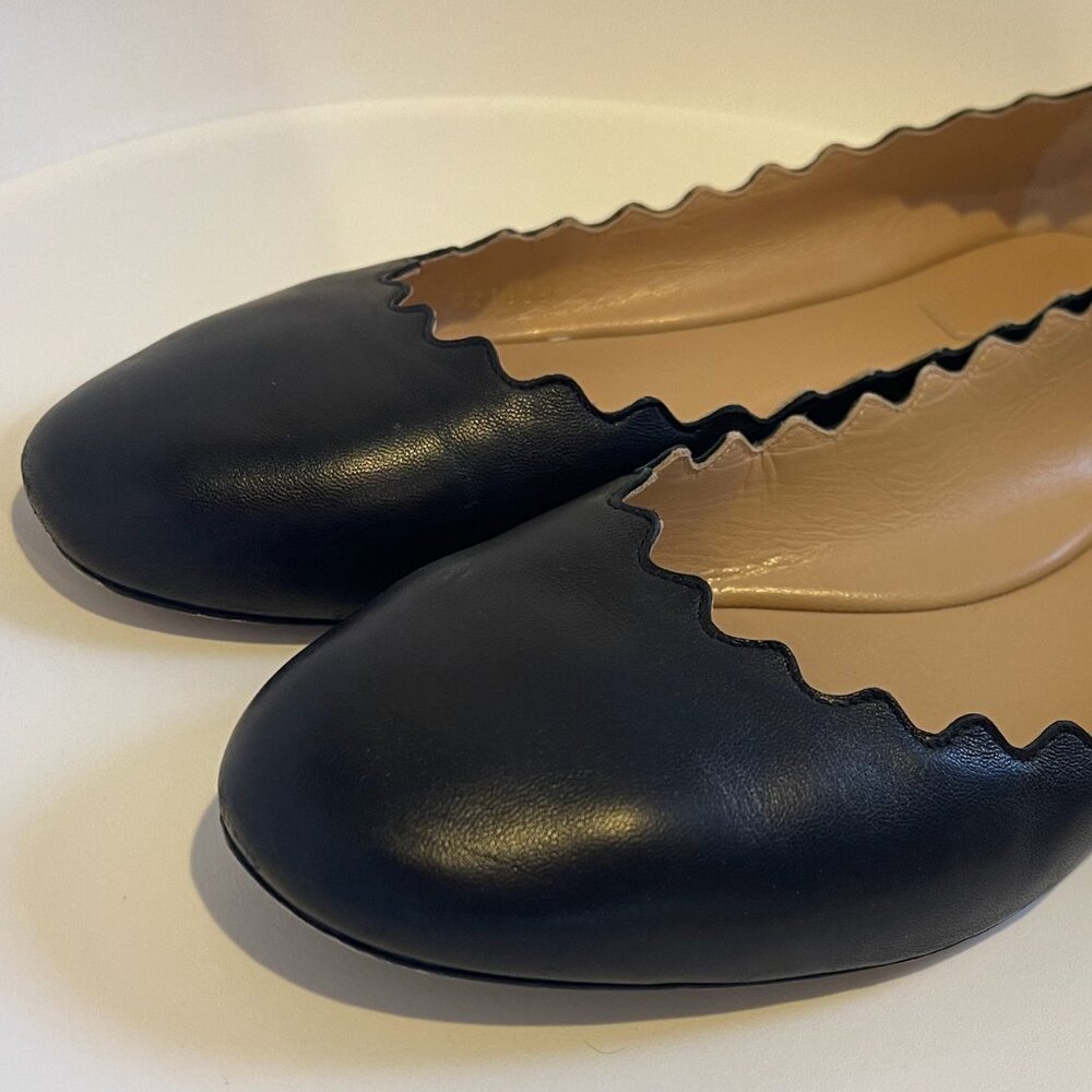 Chloe Women's Lauren Ballet Flats Black Scallop Leather Size 41.5 (MSRP $595)